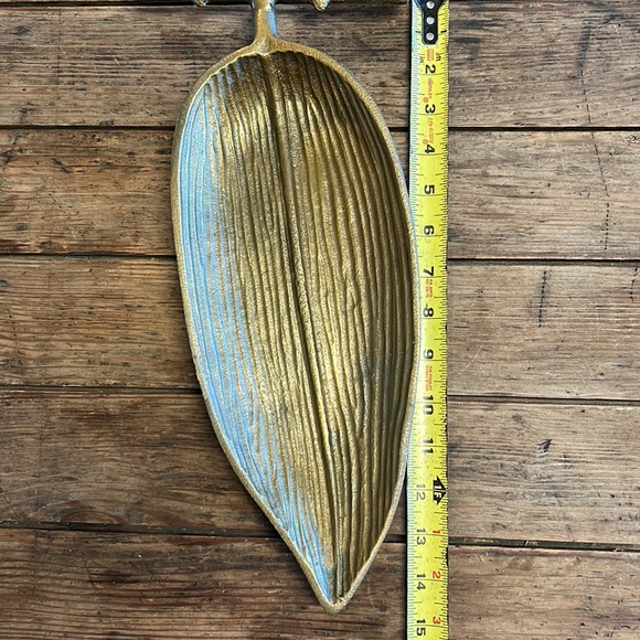 Leaf on a branch brass? decorative display dish - Picture 2 of 8